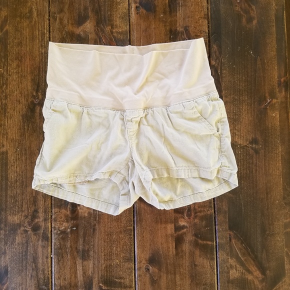 Bundle of maternity jeans and shorts - Picture 3 of 8